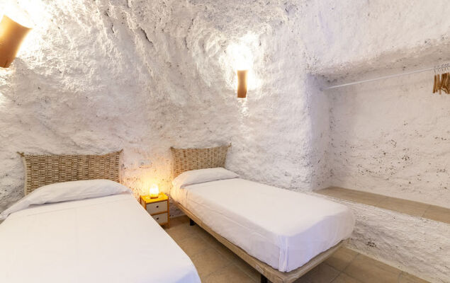 Cueva Maria Zambrano - Photo 12