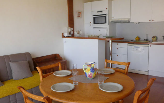 Prince Albert - Photo 3